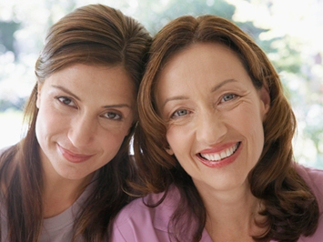 Una madre y su hija.