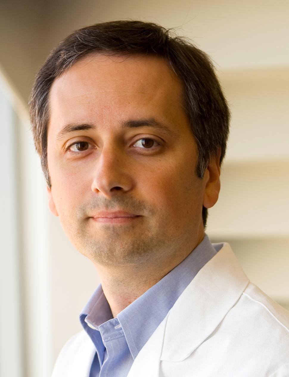 Headshot of Dr. Victor E. Velculescu