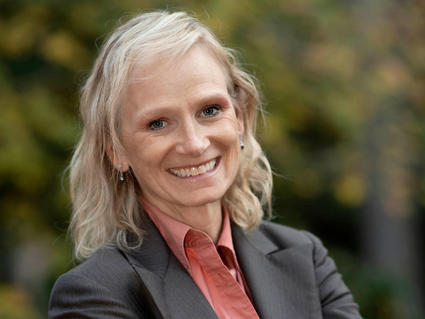 Headshot of Debra Rogan outside