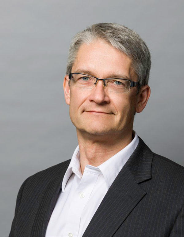 Headshot of Warren Kibbe