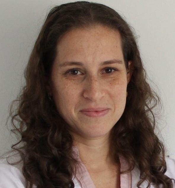 Headshot of Valeria Fink