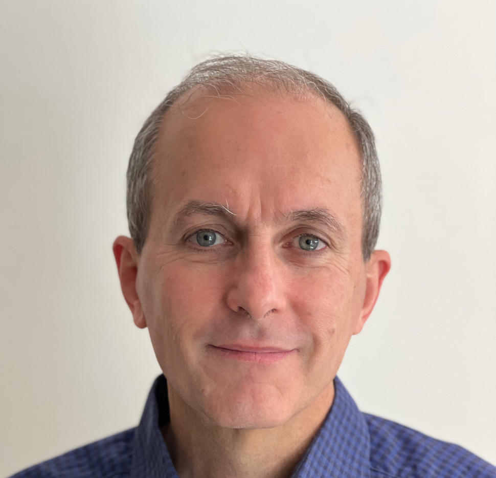 Headshot of Ralph Scully