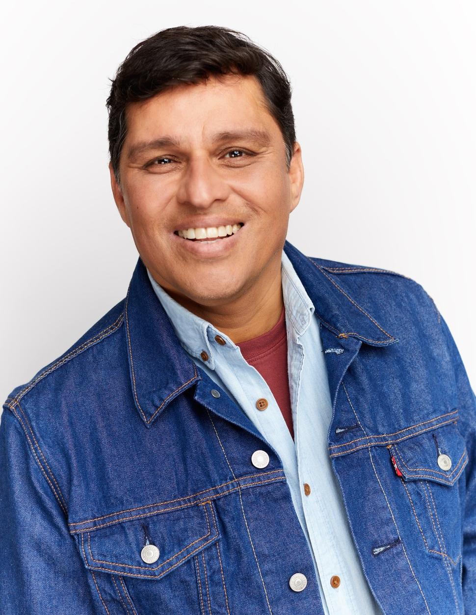 A head shot of Daniel Garza