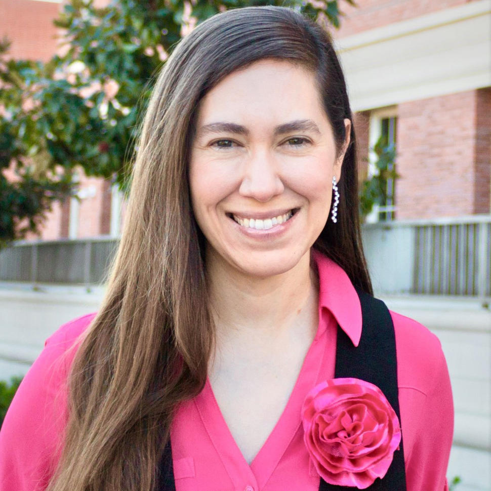 Dr. Cristina Zavaleta