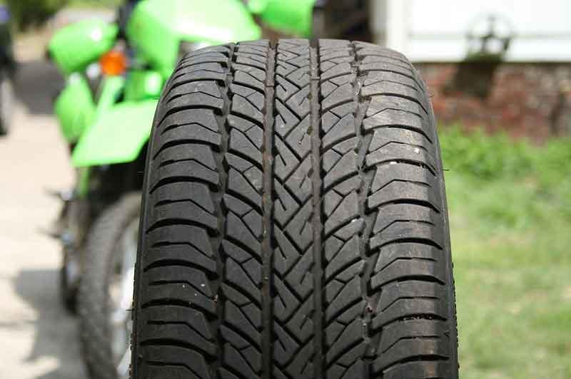 Automobile tire