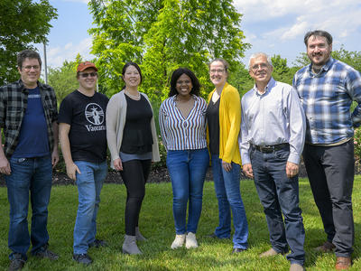 Smiling members of the Cryo Electronic Microscopy Team