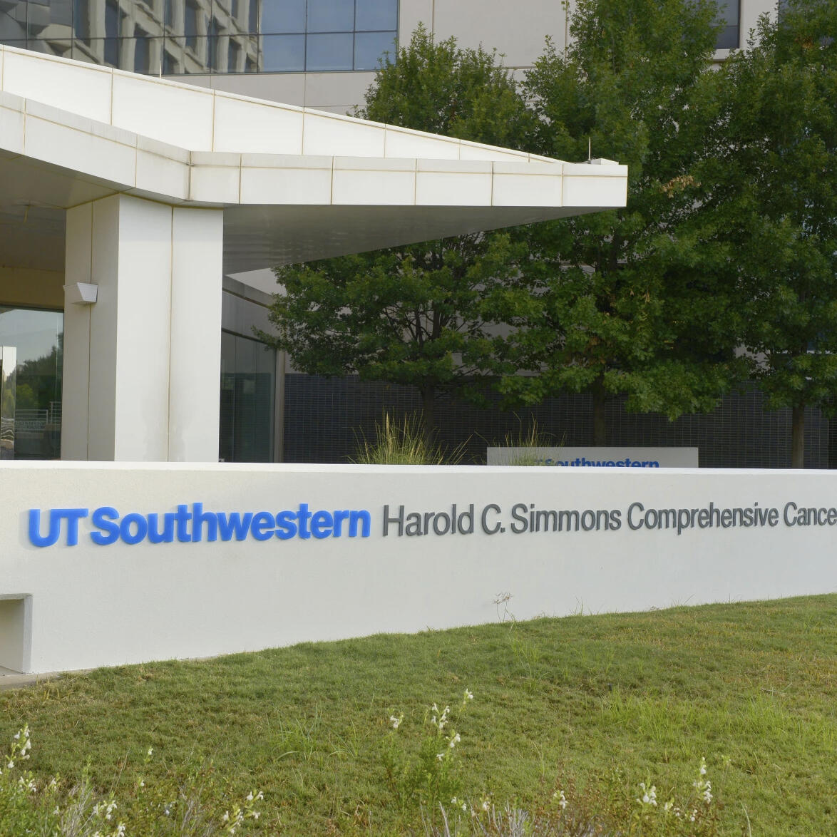 University of Texas Southwestern Medical Center Harold C. Simmons Cancer Center