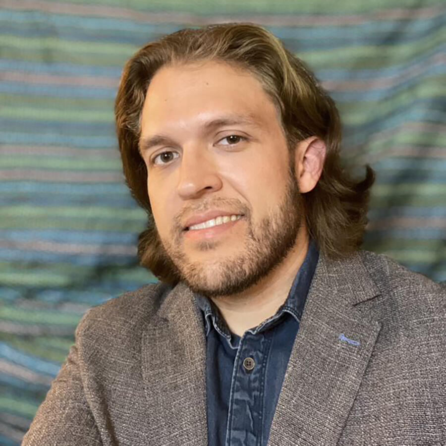 Headshot of Eric Johnson Chavarria